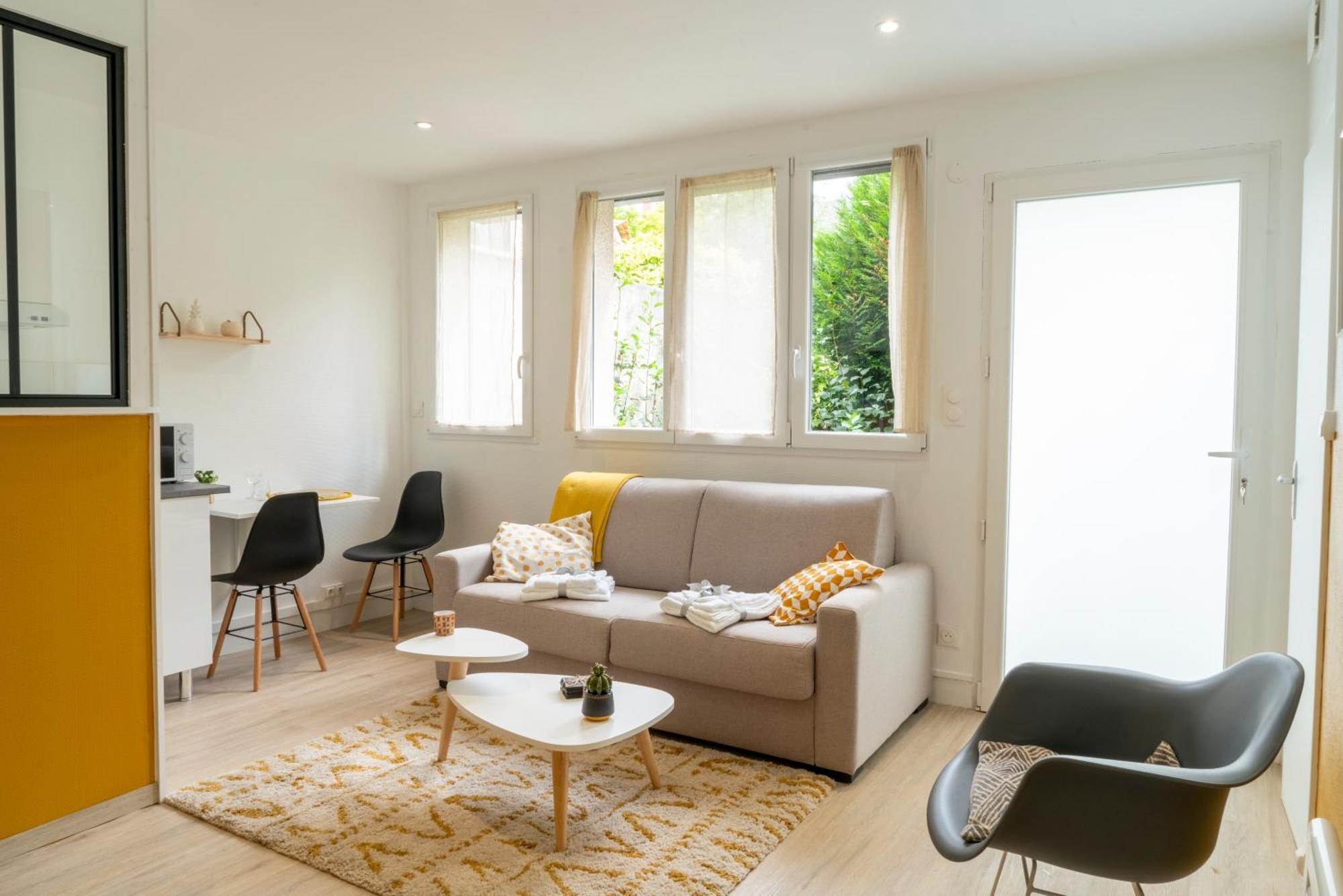 Stockholm- Studio Cosy Et Patio, Proche Centre Charleville-Mézières Esterno foto