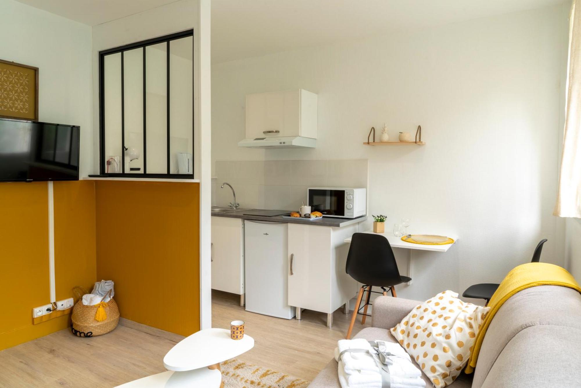 Stockholm- Studio Cosy Et Patio, Proche Centre Charleville-Mézières Esterno foto
